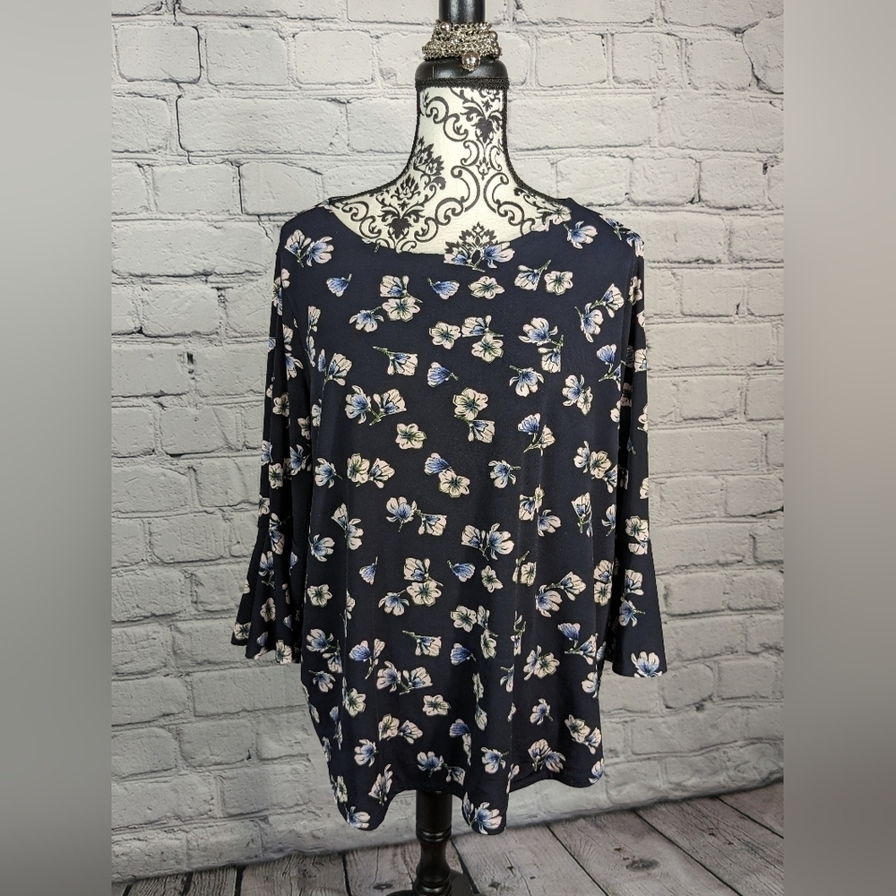 Carmen women's long sleeve stretch knit popover top size 1x floral print BBIN